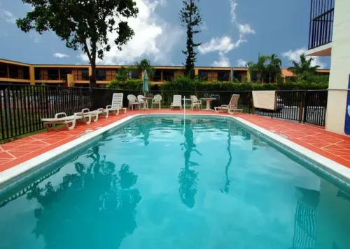 cheap hotels in fort myers